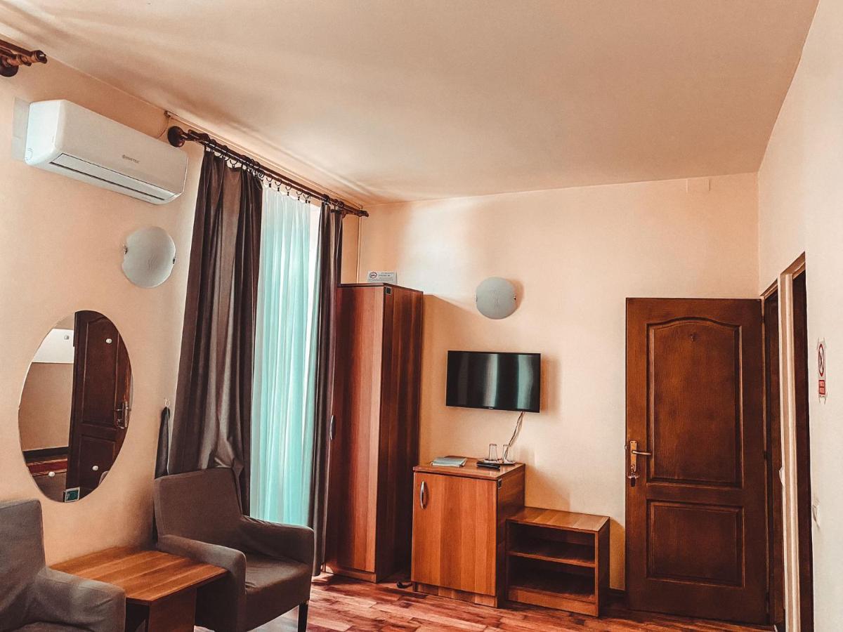 Vila Royal Hotell Sighetu Marmaţiei Eksteriør bilde
